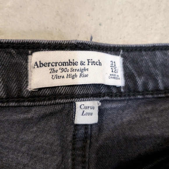 Abercrombie & Fitch Women's 31/12s 90s Straigh Ultra High Rise Gray Jeans - Picture 3 of 7